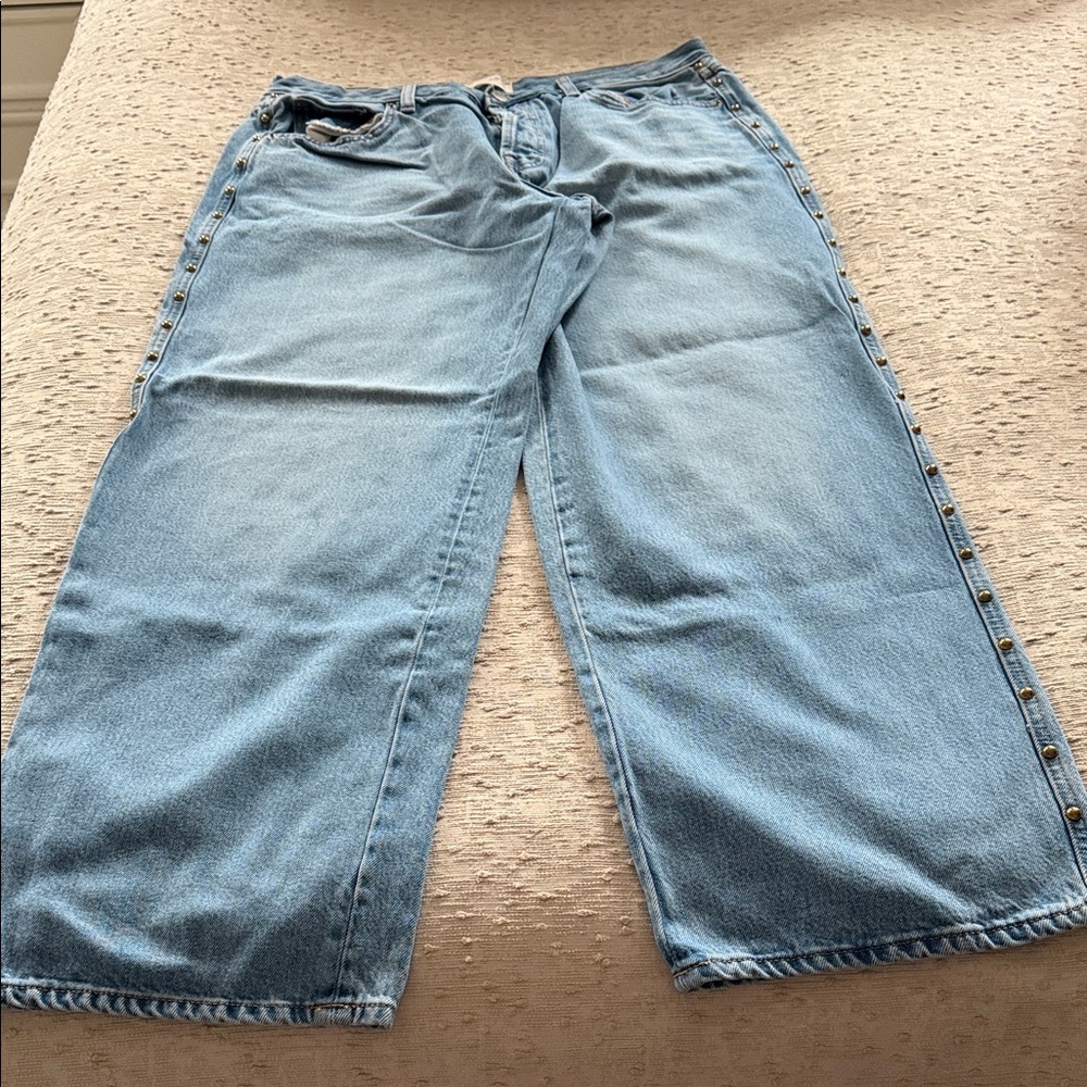 Universal Thread Light Blue Flare & Wide Leg Jeans